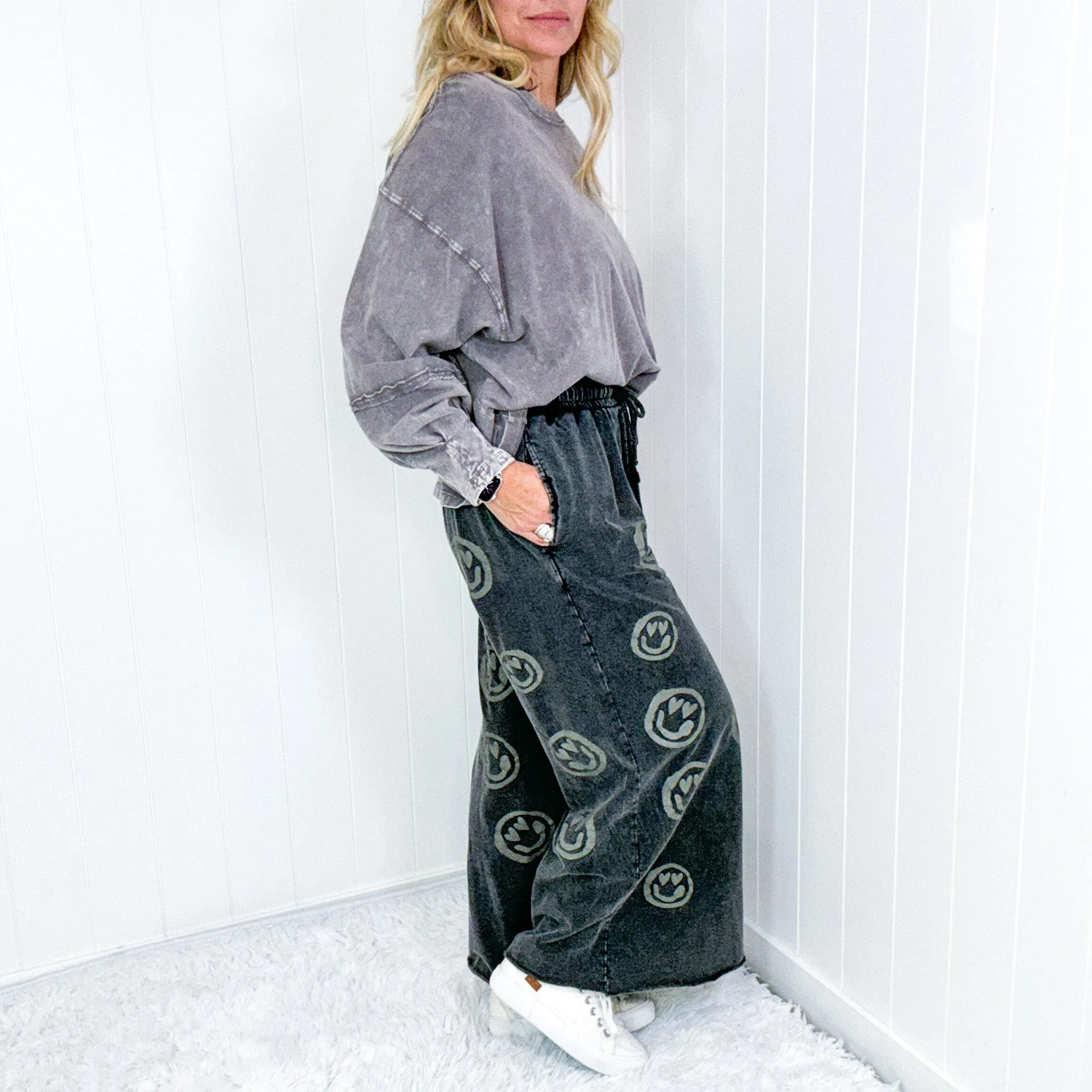 Be Happy Cropped Wide Leg Raw Hem Palazzo Pants in Washed Black