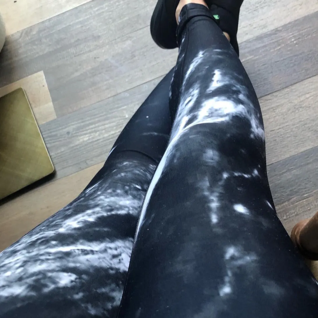 Black Abstract Marble Yoga Leggings, Grey White Black Marbled Print Women's Tights-Made in USA/EU