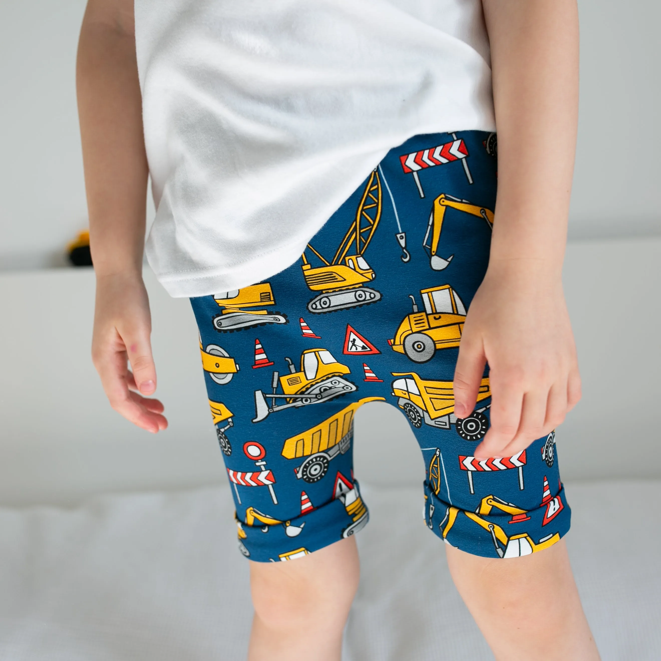 Digger print shorts