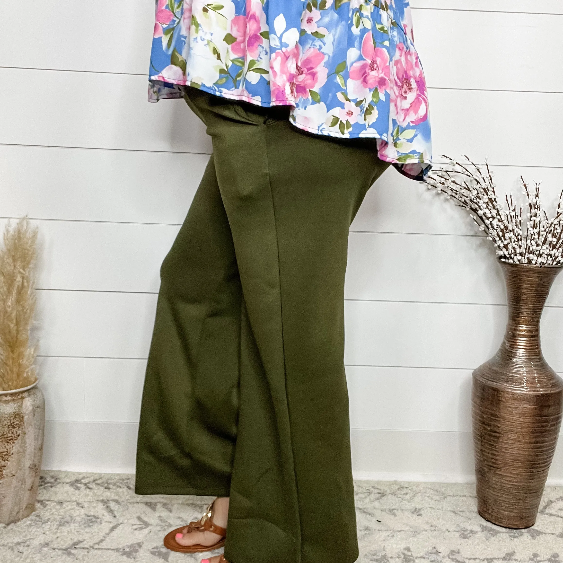 "In Flight" Wide Leg Open Bottom Casual Pants with Pockets (Olive)