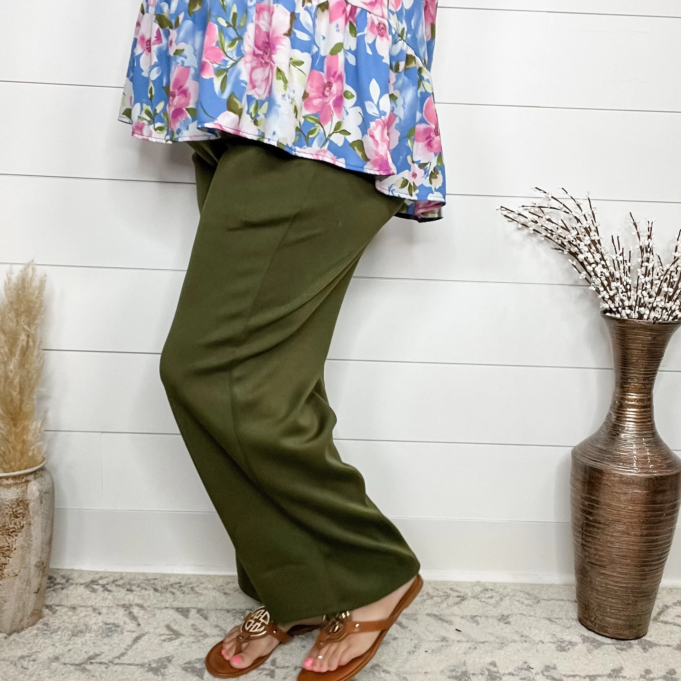 "In Flight" Wide Leg Open Bottom Casual Pants with Pockets (Olive)