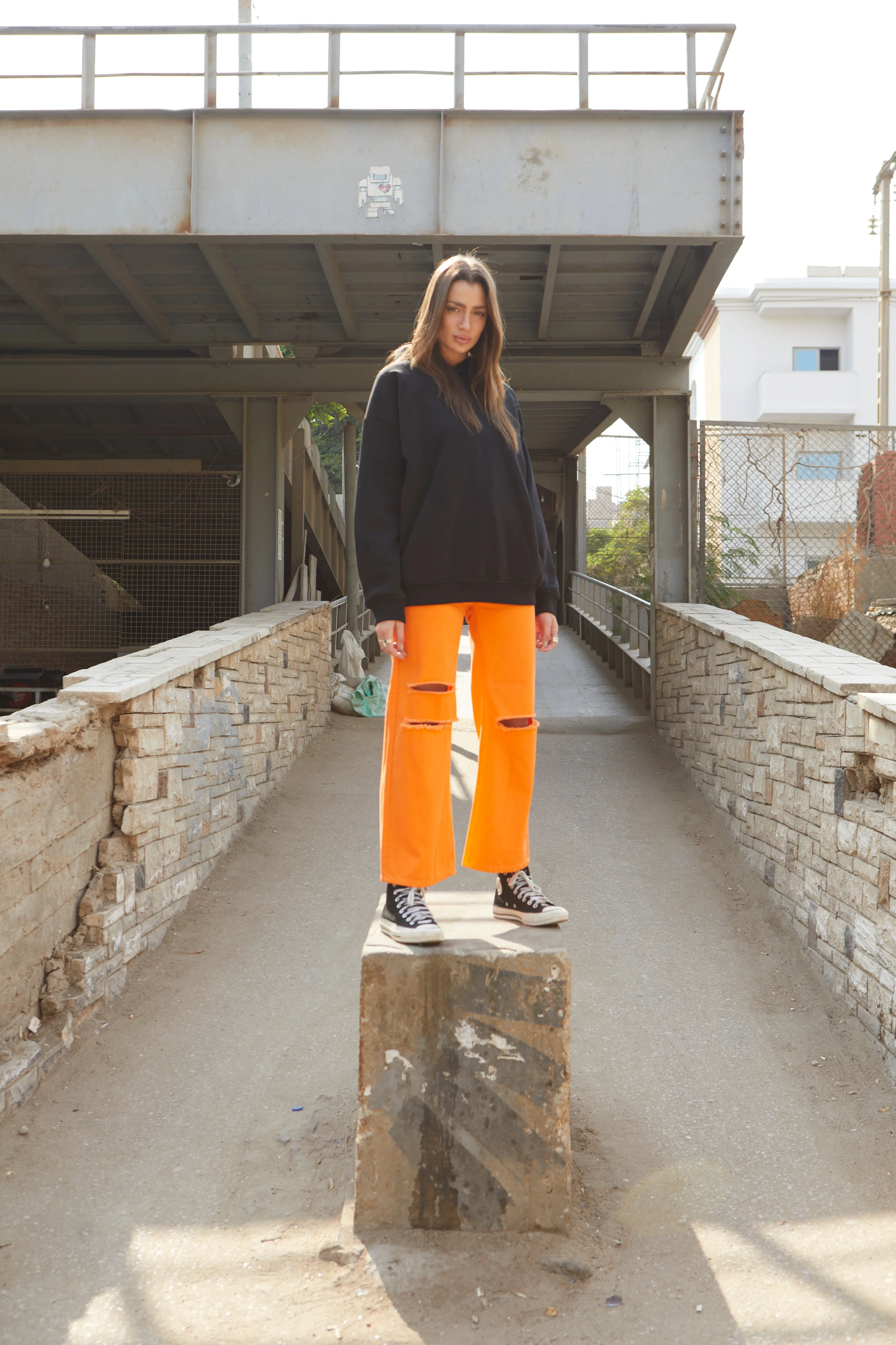 RIPPED WIDE LEG JEANS IN ORANGE