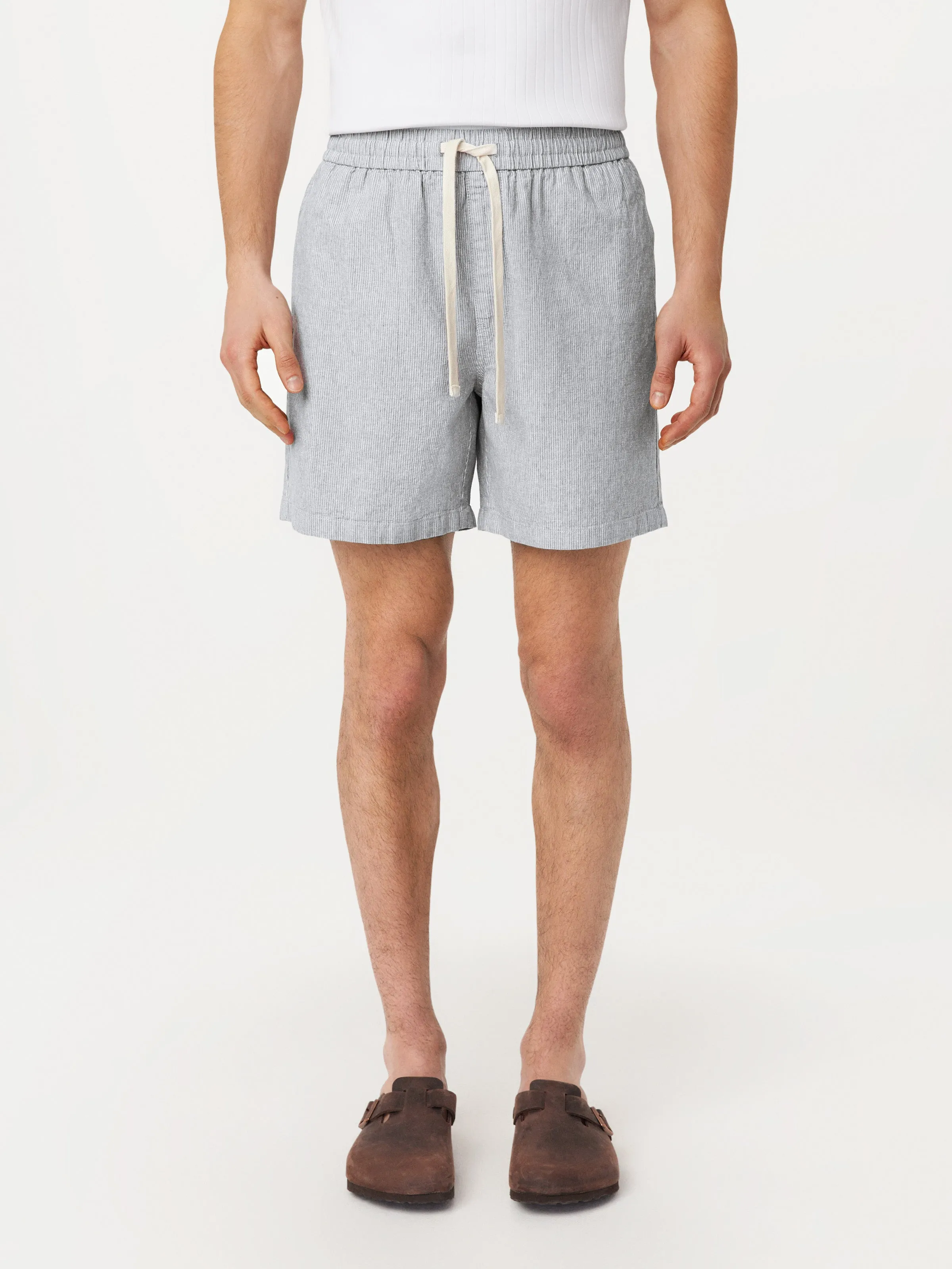 The Casual Linen Short in Grey